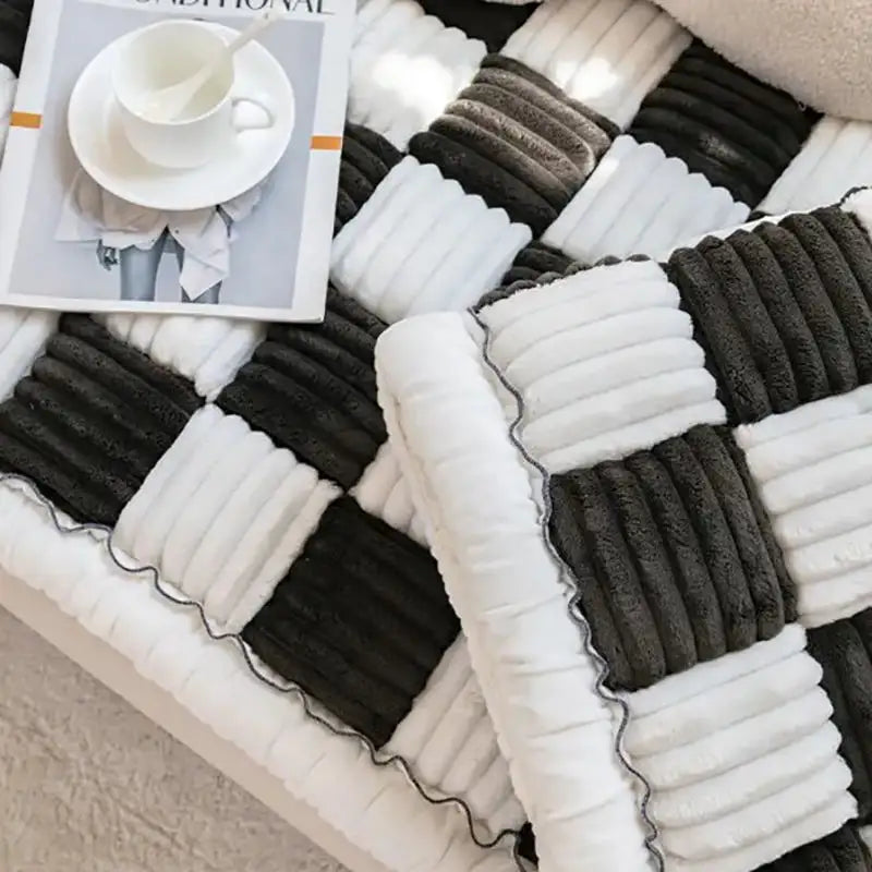 Cream Plaid Fuzzy Pet Mat